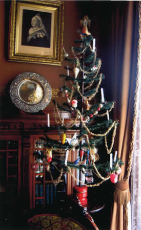 Vintage Feather Christmas Tree